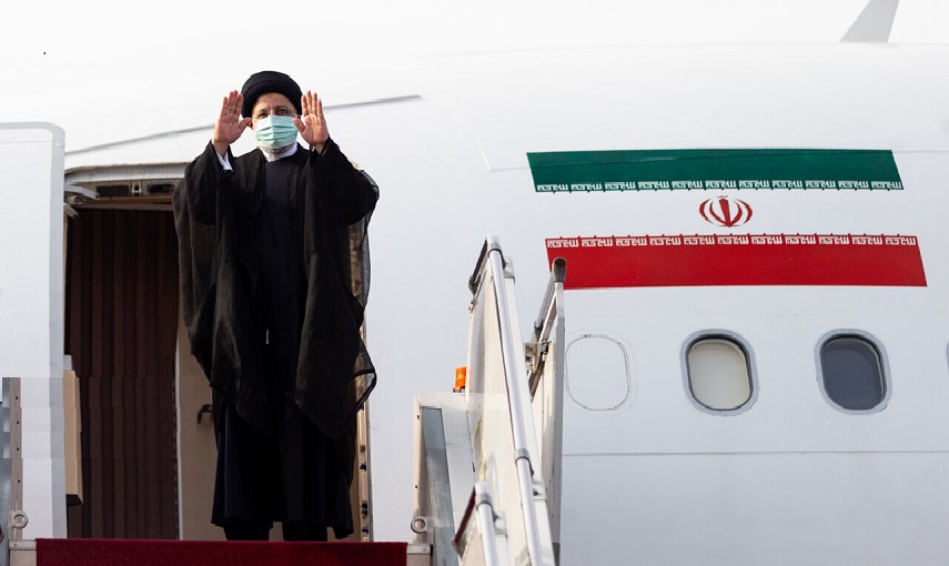 رئيسي يغادر طهران متوجها إلى مسقط