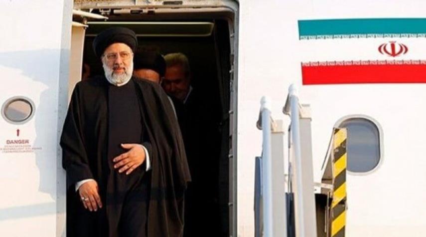  الرئيس الايراني يصل الى طهران بعد اختتام زيارته لعمان 