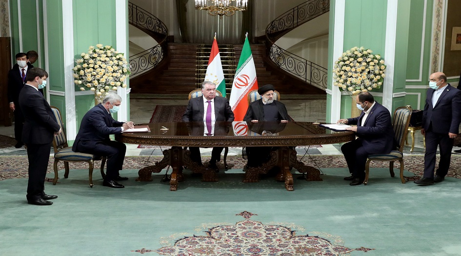 توقيع 17 وثيقة تعاون في مختلف المجالات بين إيران وطاجيكستان