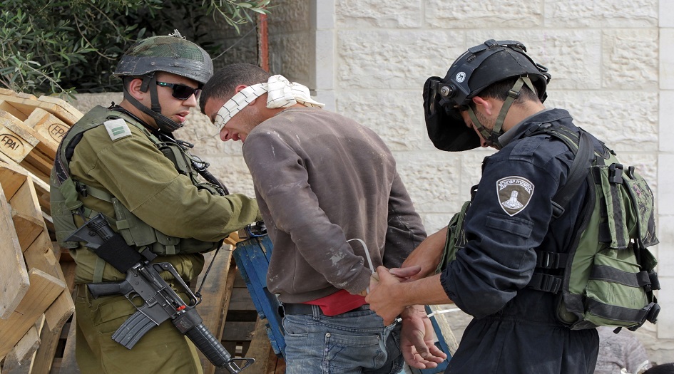 فلسطين المحتلة.. الاحتلال يعتقل 12 مواطناً بالضفة