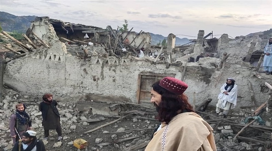  مقتل وإصابة المئات في زلزال قوي في افغانستان