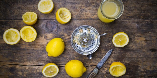 خمسة أسباب “مهمة” تجعلك تشرب عصير الليمون