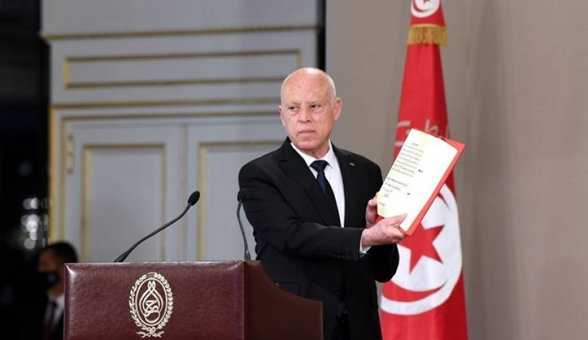  قيس سعيد:  إن تاريخا جديدا لتونس سيصنع