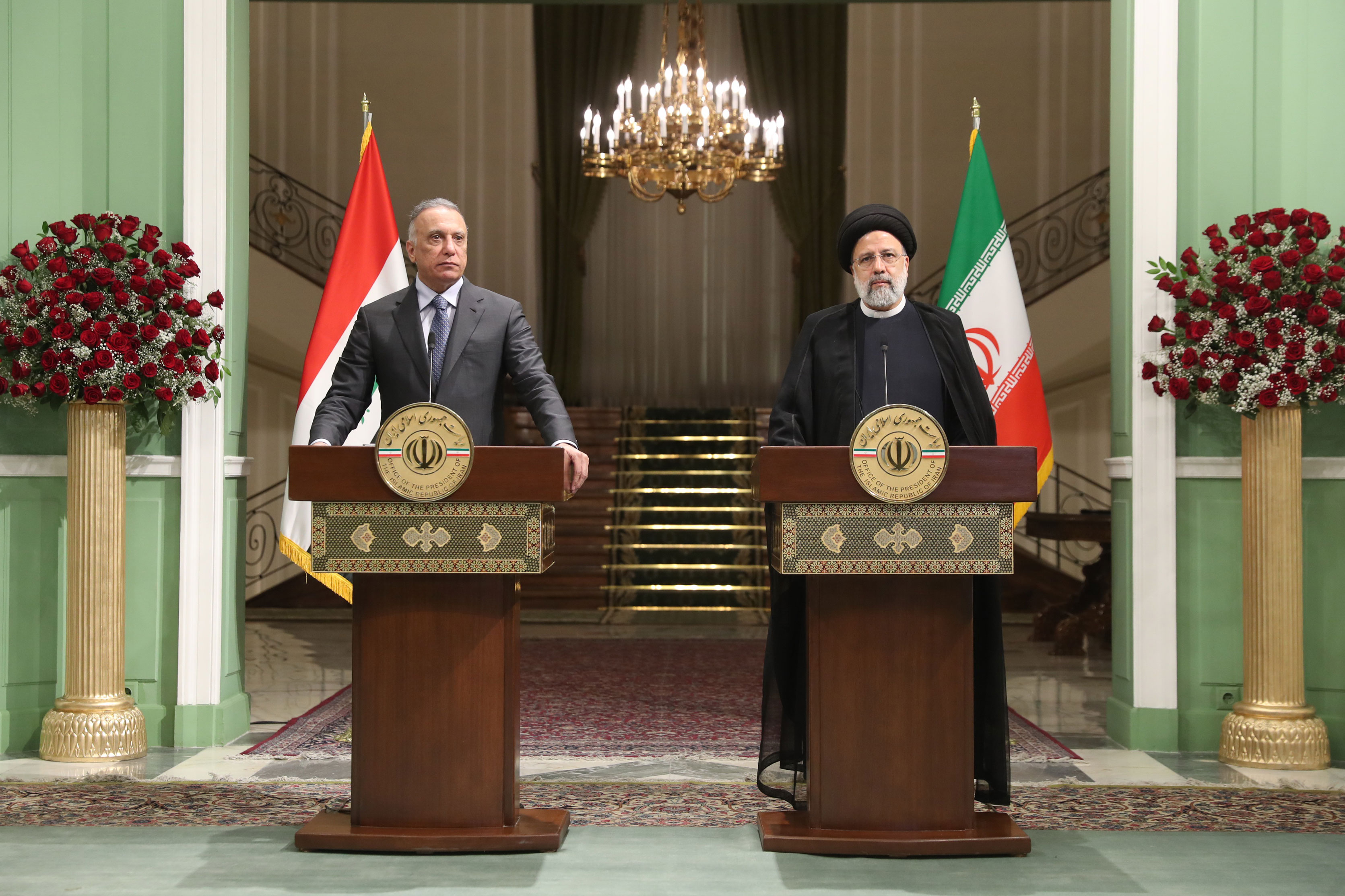 تاکید رئیسی و الکاظمی بر گسترش روابط ایران و عراق در همه حوزه‌ها 