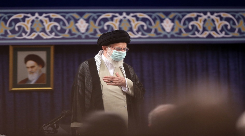 بالصور... الإمام الخامنئي يستقبل رئيس ومسؤولي السلطة القضائية في ايران 