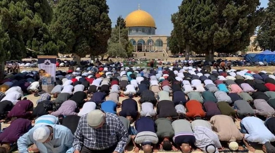 عشرات الالاف يؤدون صلاة عيد الأضحى في المسجد الأقصى