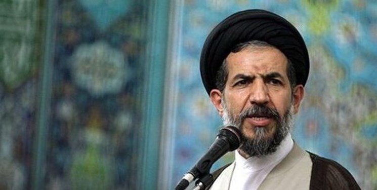 خطيب جمعة طهران: العالم اليوم على موعد مع تنامي قوة عظمى
