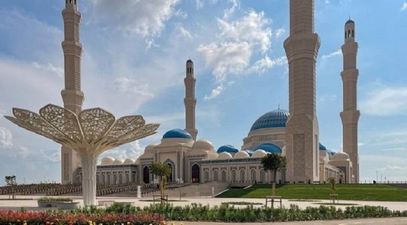 كازاخستان تفتتح أكبر مسجد في آسيا الوسطى