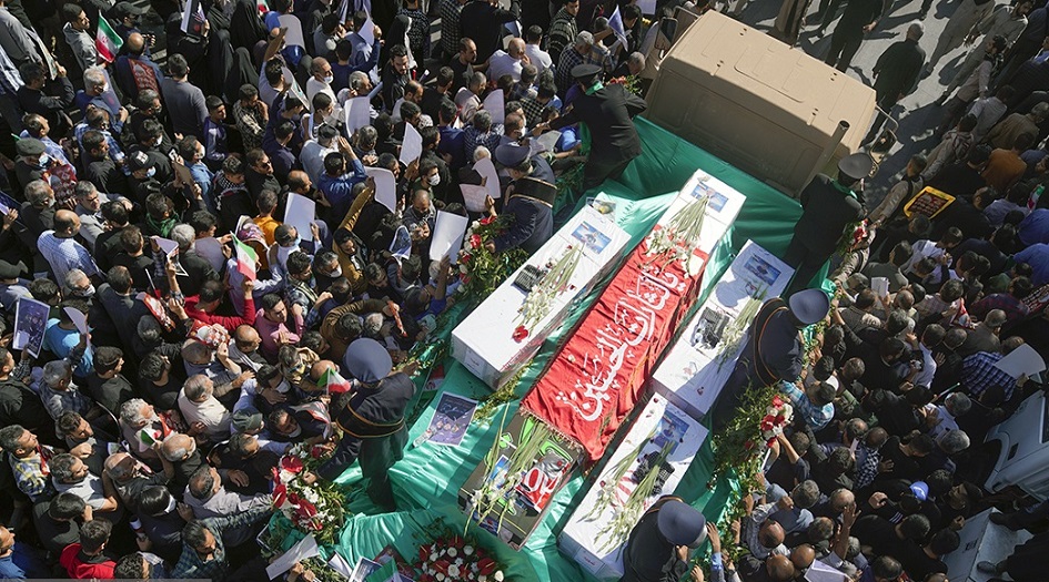 ايران... تشييع مهيب لضحايا جريمة مرقد "شاهجراغ" الارهابية 
