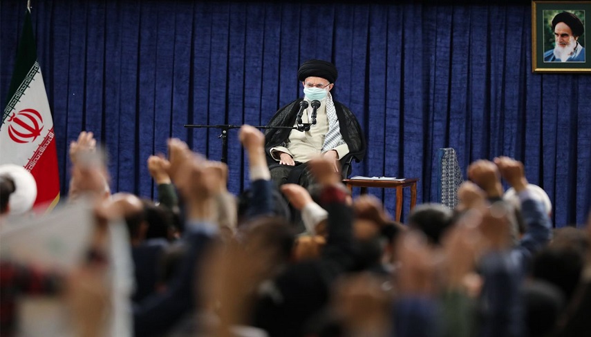 دیدار جمعی از مردم اصفهان با رهبر انقلاب 