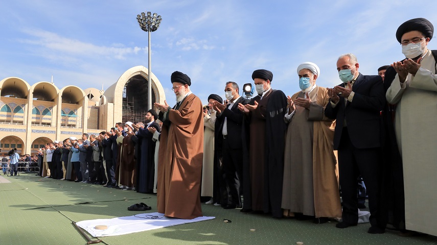 گزارش تصویری از اقامه نماز عیدفطر به امامت رهبر انقلاب +عکس