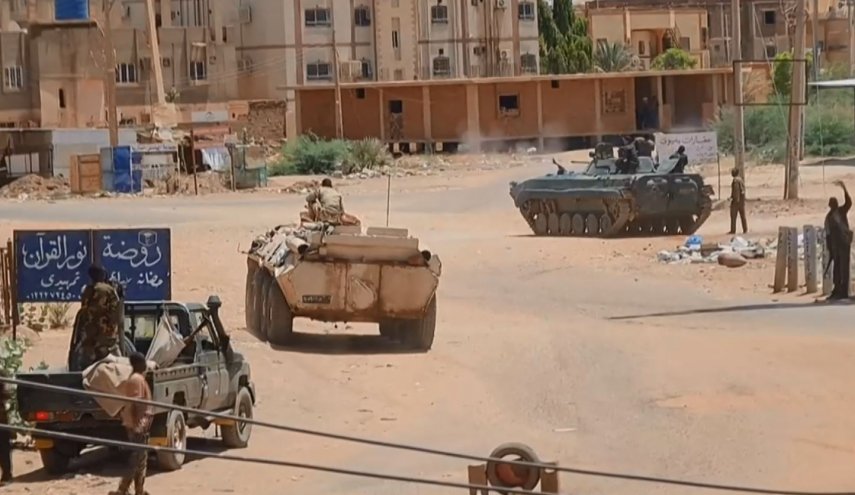 "الدعم السريع" تعلن أسر 700 جندي من الجيش السوداني