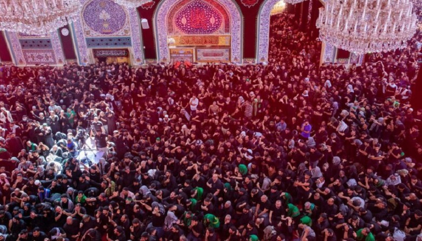 برگزاری مراسم مقتل خوانی در عتبه حسینی در روز عاشورا