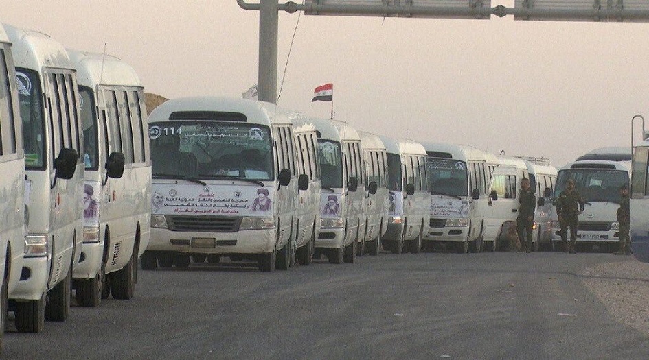 العراق... الحشد الشعبي يخصص عشرات العجلات لنقل زوار الاربعينية