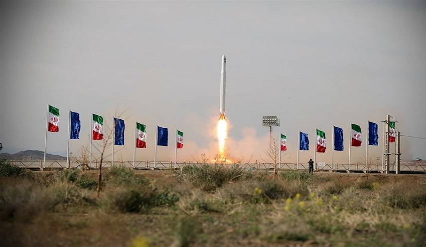 إيران تطلق القمر الصناعي "نور 3" إلى الفضاء بنجاح