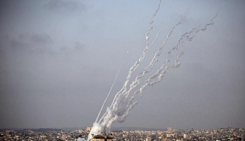  المقاومة الفلسطينية تقصف مستوطنات غلاف غزة برشقة صاروخية 