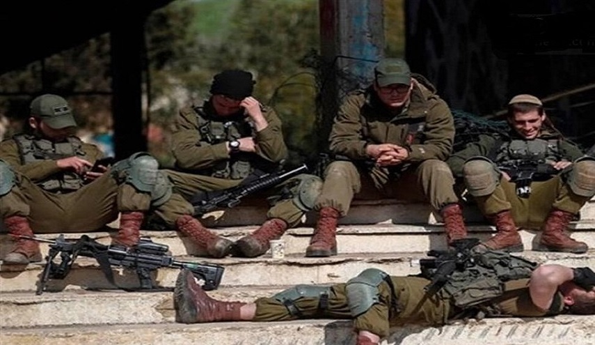  جيش الاحتلال يعلن مقتل ضابط وإصابة جندي بمعارك شمال قطاع غزة 