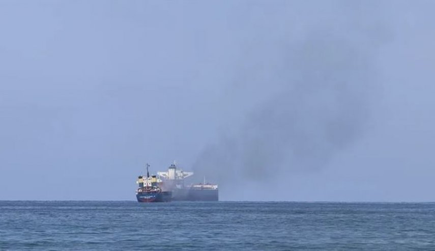 القوات المسلحة اليمنية تستهدف سفينة أمريكية في البحر الاحمر