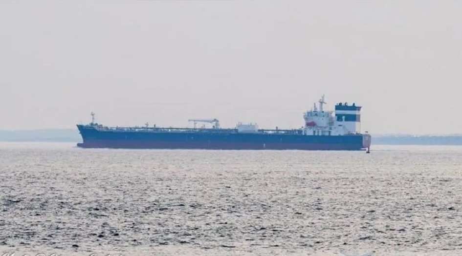 البحرية الايرانية توقف ناقلة نفط امريكية في مياة بحر عمان