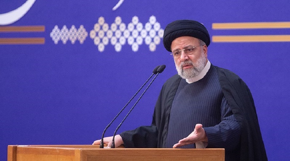 الرئيس الإيراني يثمن جهود الحرس الثوري في المنطقة لتعزيز الاستقرار والأمن