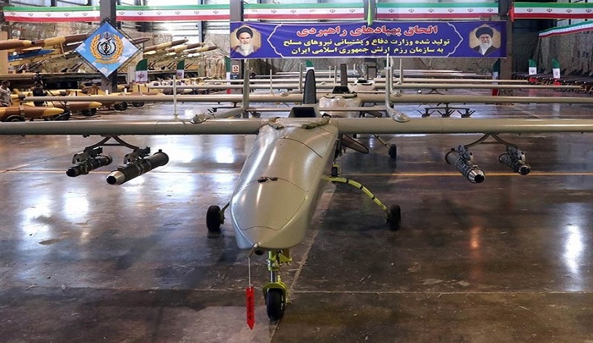 شاهد.. الجيش الإيراني يتسلم مجموعة كبيرة من الطائرات المسيرة الإستراتيجية 