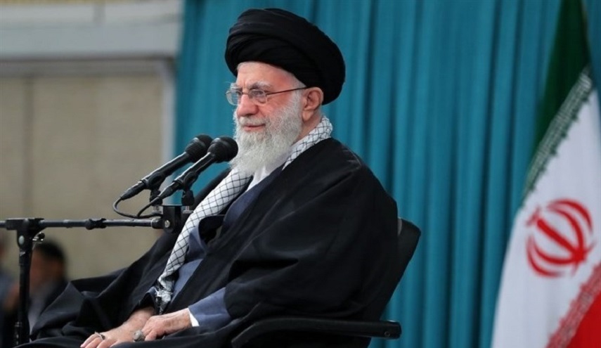  الإمام الخامنئي يشيد بالشعب الإيراني والأجهزة الأمنية على نجاح مسيرات ذكرى انتصار الثورة الإسلامية 