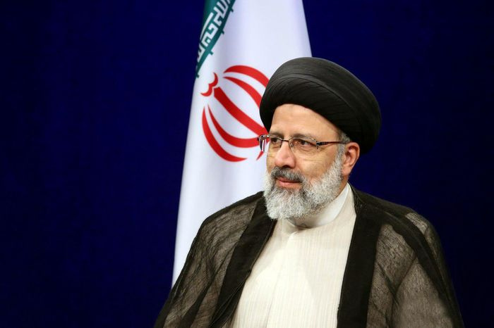 الرئيس الايراني يشيد بالمشاركة الملحمية للشعب الايراني في الانتخابات 