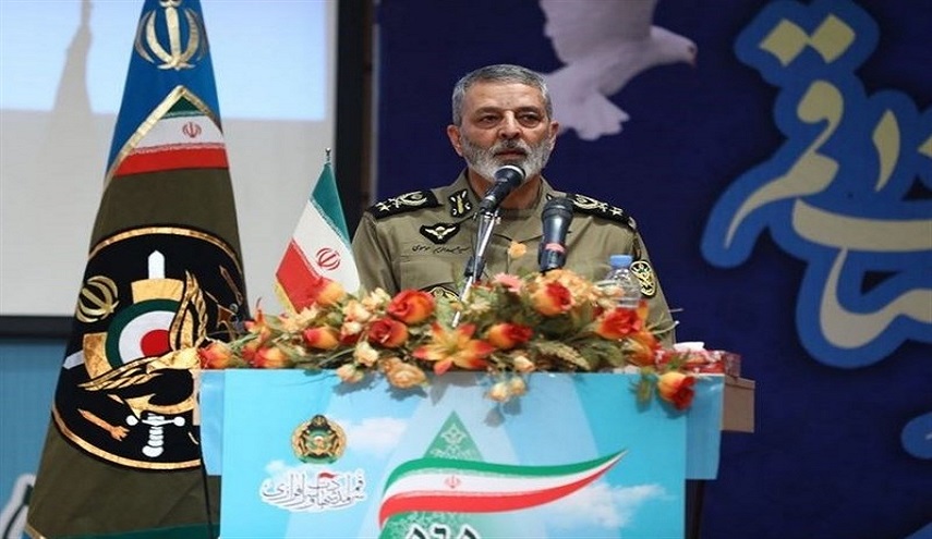  قائد الجيش الإيراني يحذر أمريكا والكيان الصهيوني 