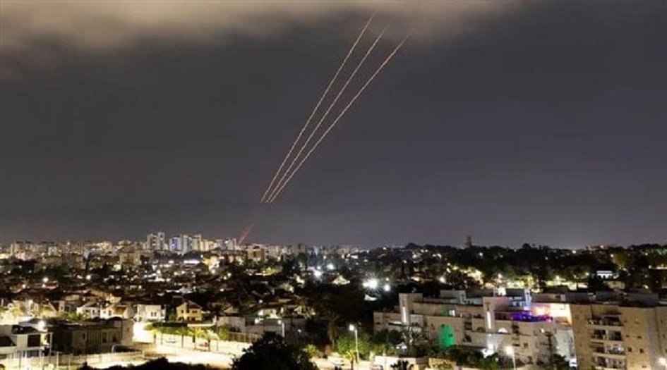 وسائل اعلام اسرائيلية تكشف عن تكلفة  اعتراض "اسرائيل" للمسيرات والصواريخ الايرانية 