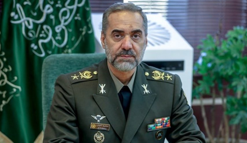 وزير الدفاع : الجيش الإيراني المقتدر اصبح اليوم رمزاً للاكتفاء الذاتي والثقة بالنفس