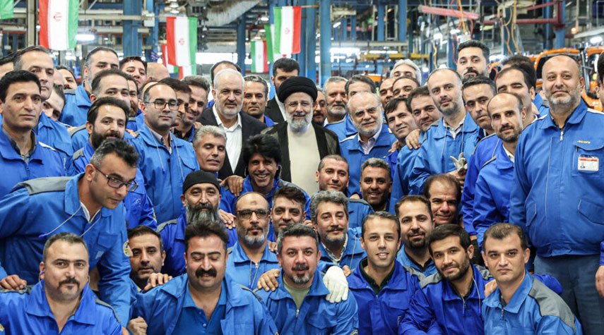 الرئيس الايراني: العدو سيفشل في المجال الاقتصادي 