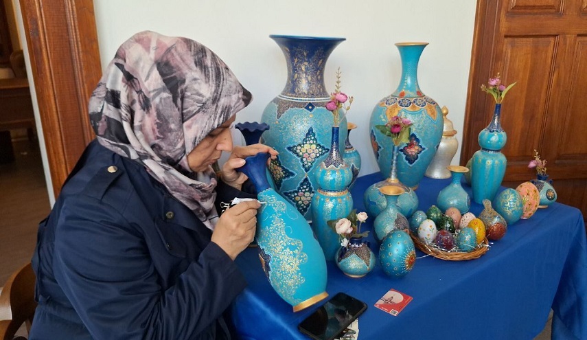 معرض قدرات المرأة الإيرانية يبدأ أعماله في إسطنبول