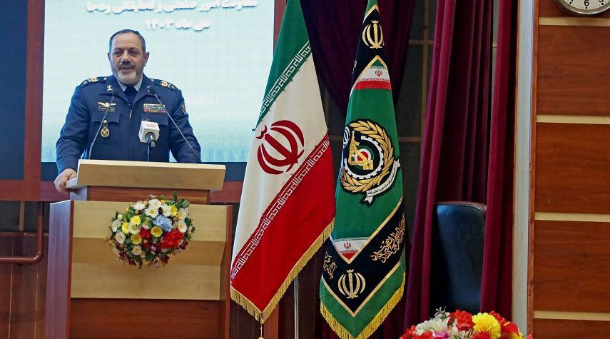  وزير الدفاع: يجب أن تركز الأبحاث على ابتكار معدات وتقنيات جديدة 