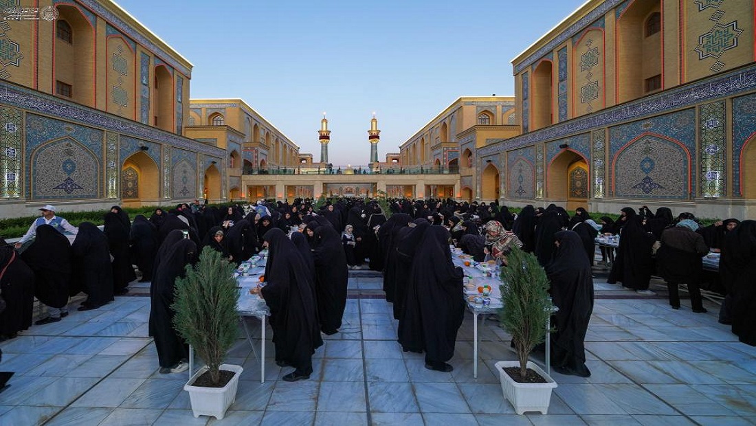 العتبة العباسية المقدسة تقدم وجبات افطار لآلاف الزائرين 