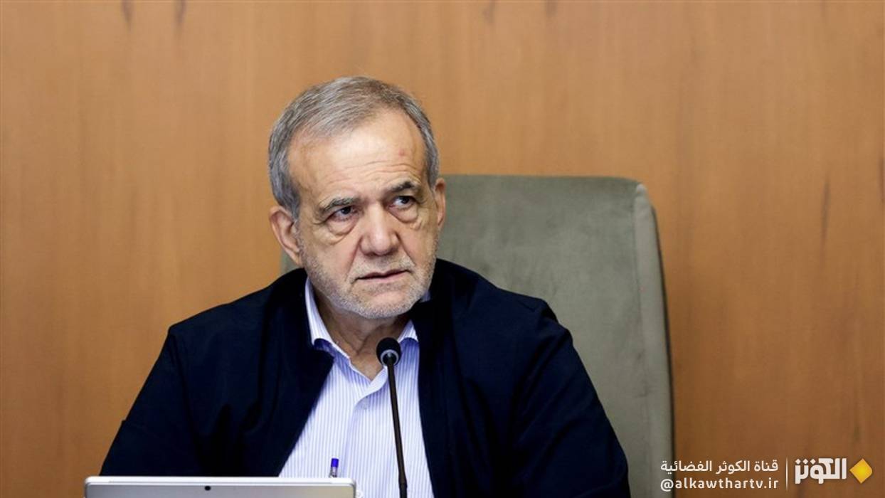 الرئيس الايراني : الحفاظ على ذكرى الشهداء واجب ومواصلة طريقهم ضرورة وطنية