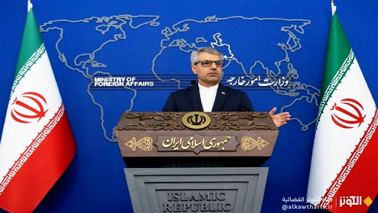 طهران تندد بقوة باعتداءات الاحتلال على مطار صنعاء وطائرات نقل الحجاج