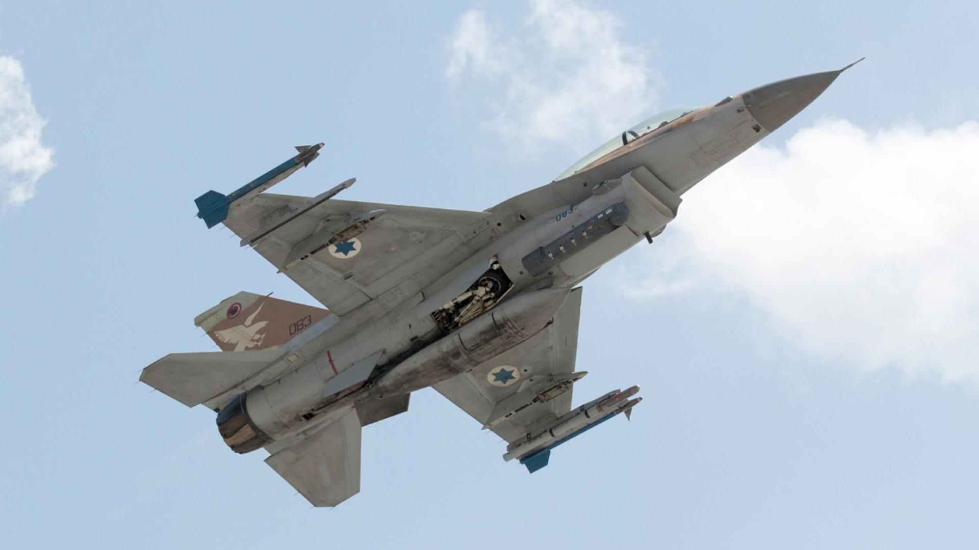  الطيران الحربي الإسرائيلي يخرق اجواء لبنان 
